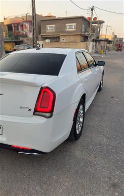 كرايسلر 300